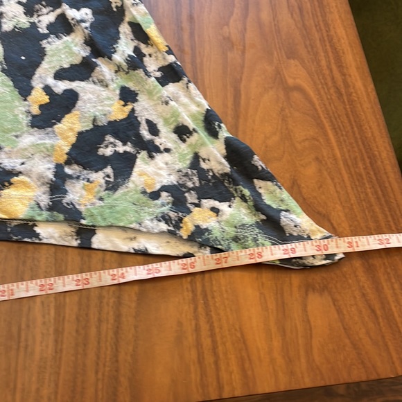 ANTHROPOLOGIE AKEMI + KIN long sleeved asymmetrical T-shirt with flared sleeves. - Picture 13 of 16